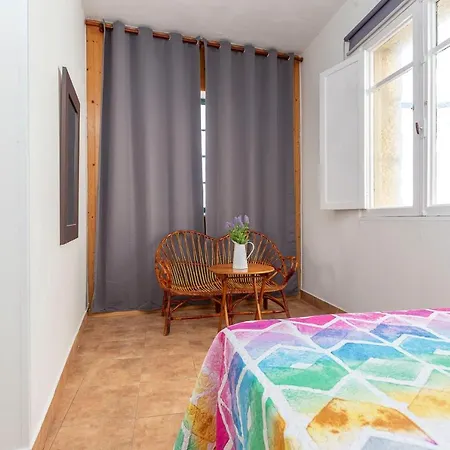 - 4 Bedrooms - 0275 Апартаменти *