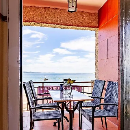 - 4 Bedrooms - 0275