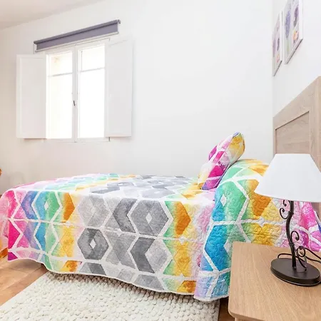 - 4 Bedrooms - 0275 *
